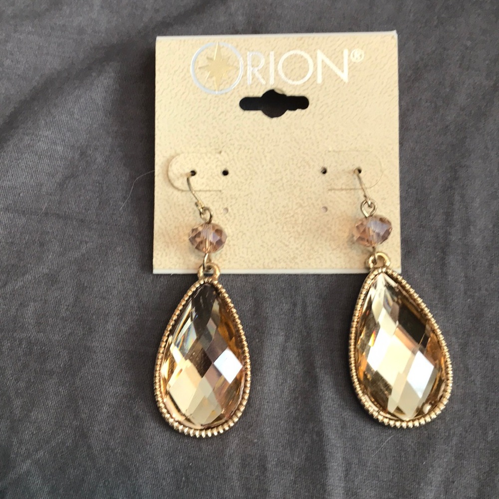 Gold Teardrop Earrings